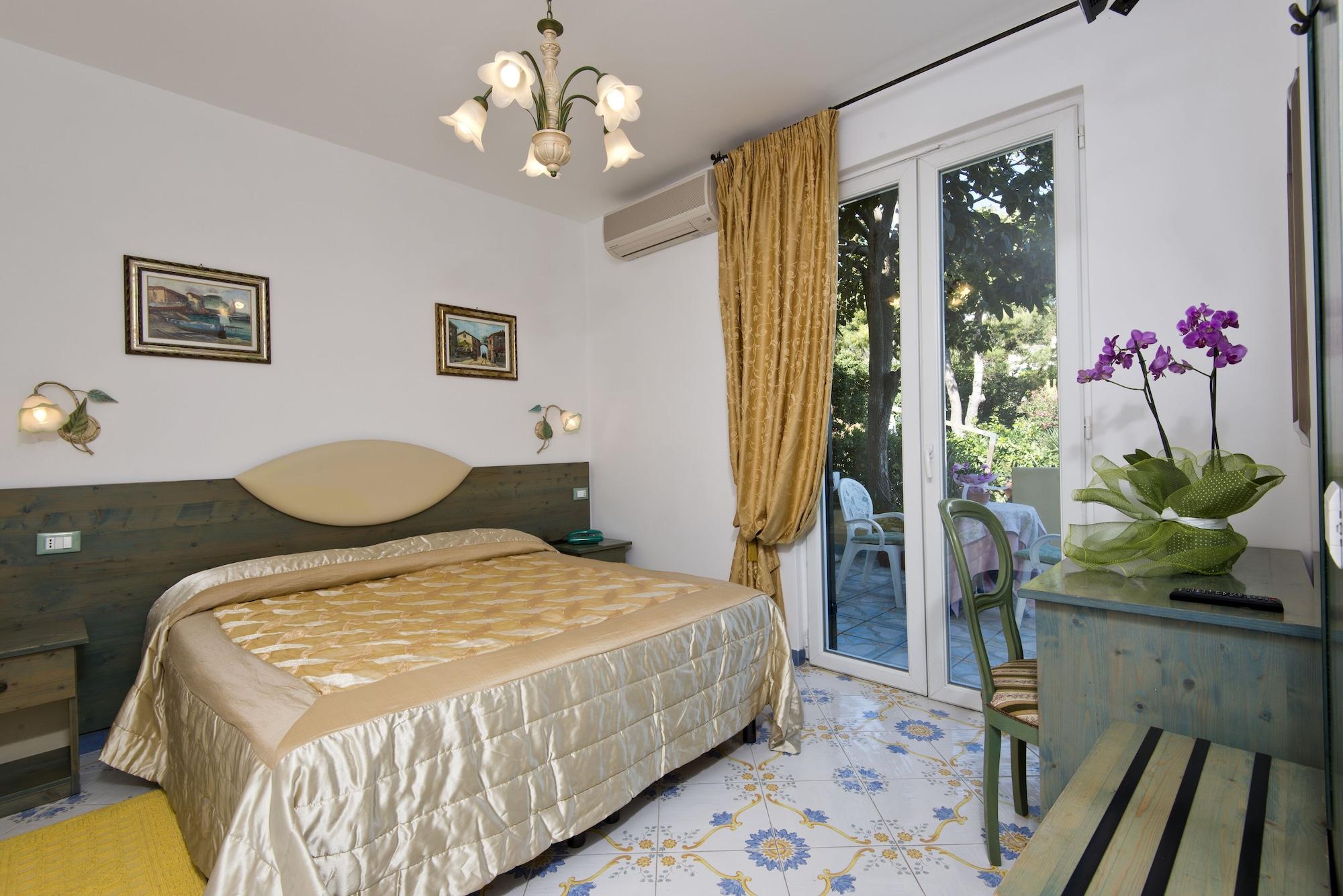 Hotel Giardino Delle Ninfe E La Fenice Ischia Luaran gambar