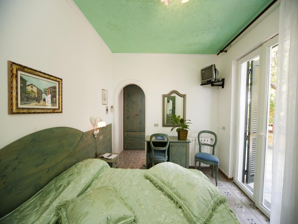Hotel Giardino Delle Ninfe E La Fenice Ischia Luaran gambar