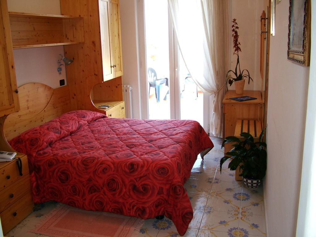 Hotel Giardino Delle Ninfe E La Fenice Ischia Luaran gambar