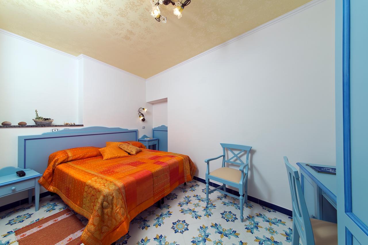 Hotel Giardino Delle Ninfe E La Fenice Ischia Luaran gambar